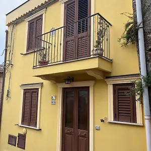 Casa Domenico In Paese Storico Siciliano Messina